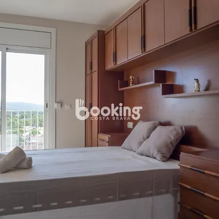 Juli Garreta Apartamento *
